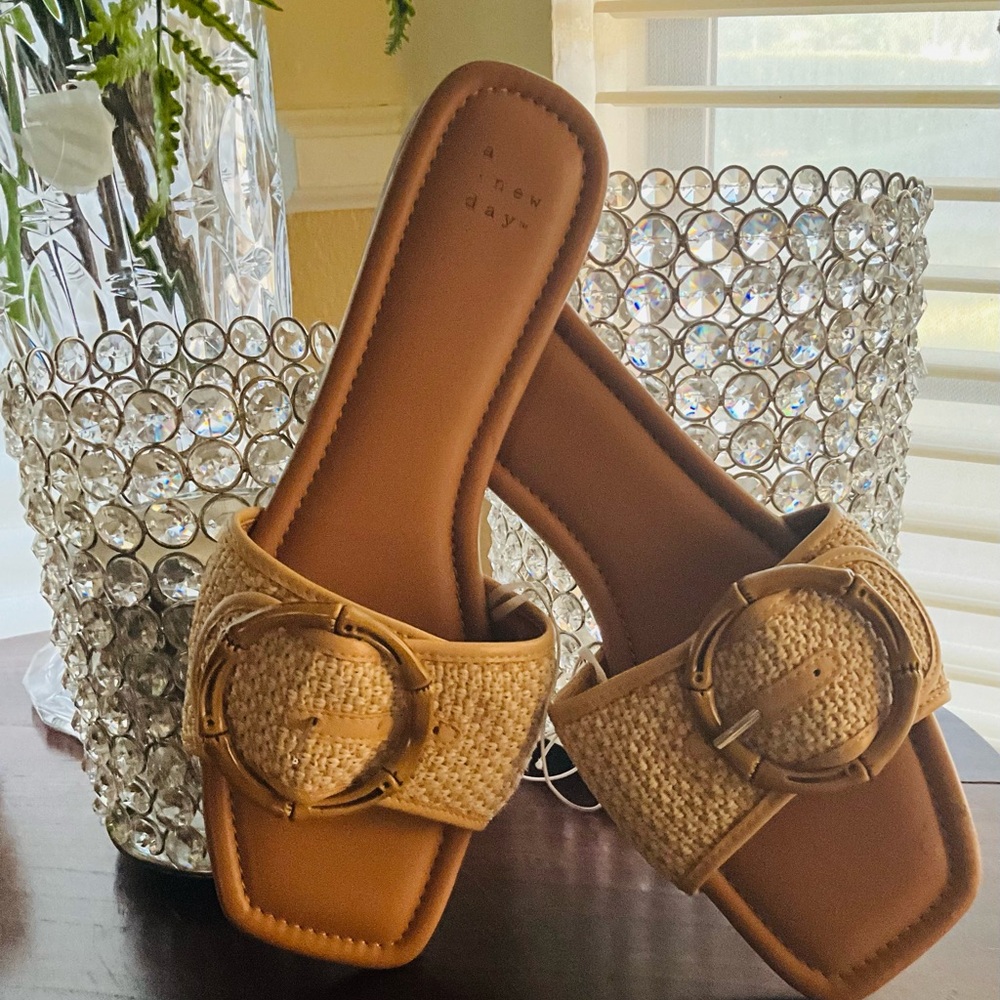Comfy slides with memory foam insoles